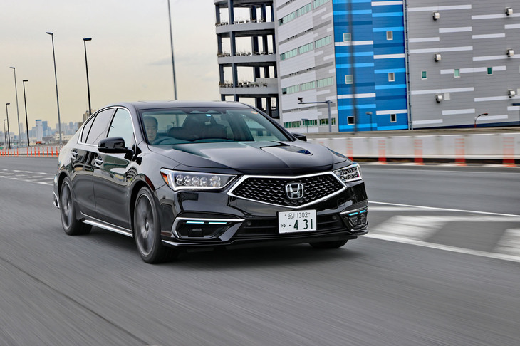 「レジェンド ハイブリッドEX・Honda SENSING Elite」には、レベル3の自動運転機能「トラフィックジャムパイロット」に加え、その“前段階”である各種ハンズオフ運転支援機能も装備される。