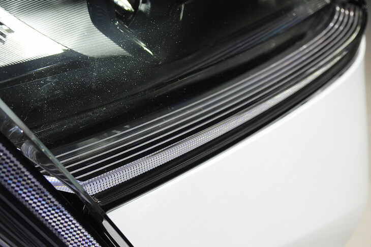 ホンダ・インサイト（ヘッドランプ）