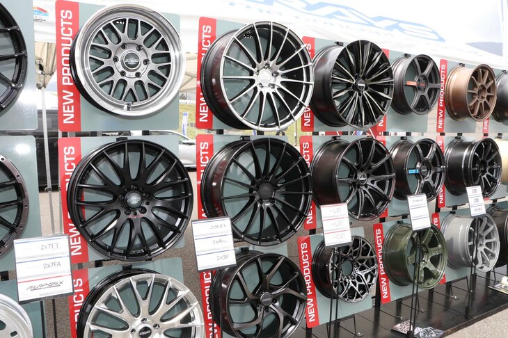 会場には93本ものレイズホイールが展示された。