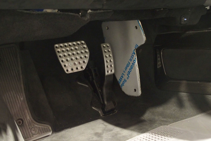 フェラーリSF90スパイダー（ペダル）