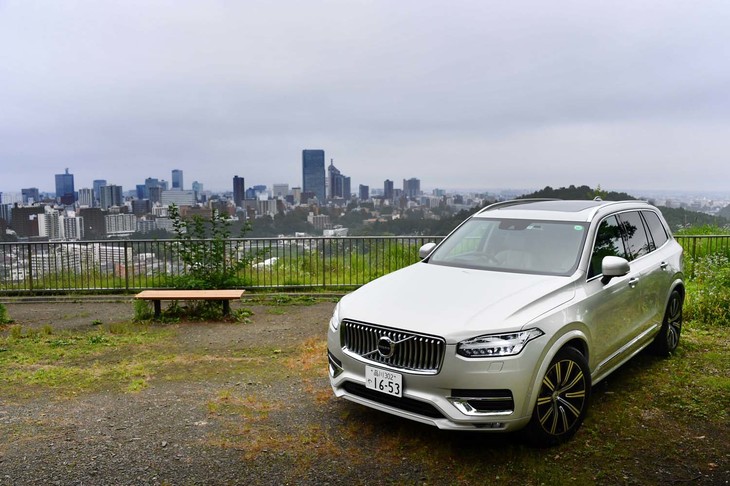 仙台城址（じょうし）より、現代の仙台市を望む。今回は太平洋側にあるかの地から、日本海側の新潟市を目指した。