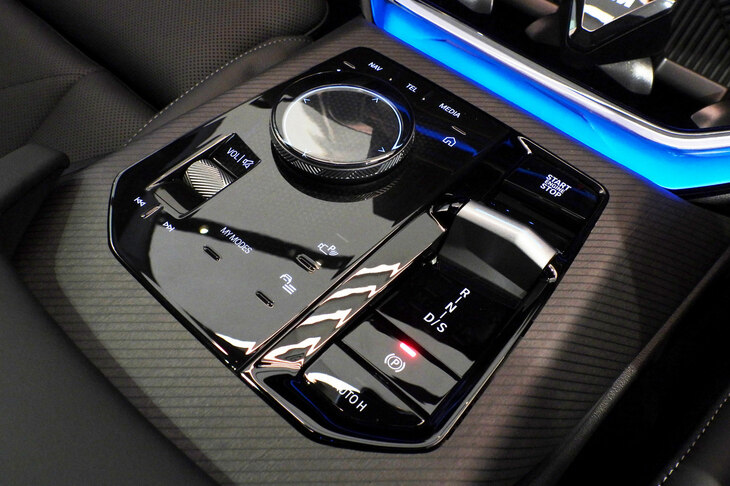 BMW X3 M50 xDrive（センターコンソール）