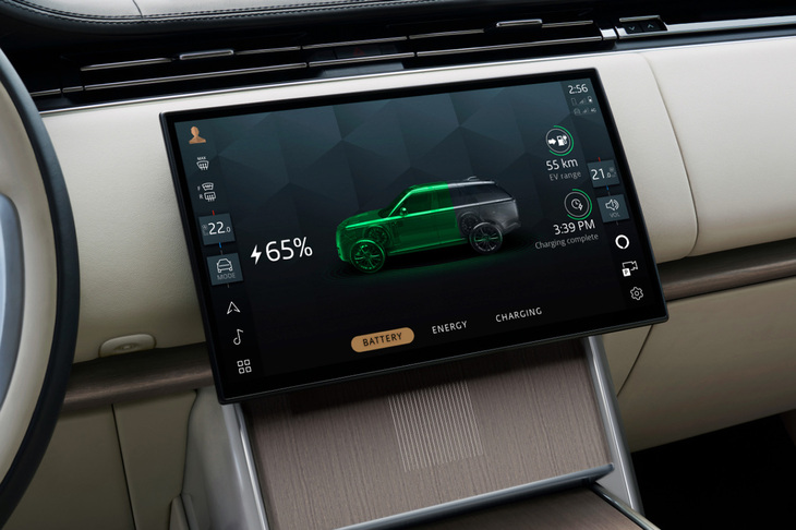 触覚フィードバック機能が備わる13.1インチのタッチスクリーンを搭載。多彩なコネクテッドサービスを利用することができる。