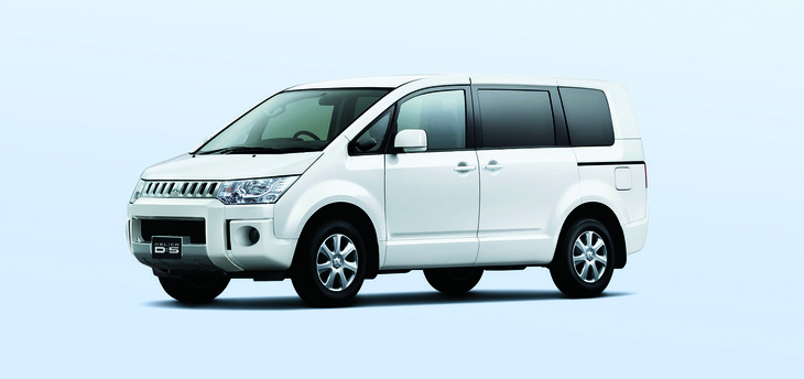 ガソリンエンジン搭載車については、従来のデザインのまま継続販売される。デザイン面での選択肢が残されたという意味でも喜ばしい!?