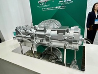 こちらの変速機能付きeアクスルはピックアップトラックや商用車への搭載を想定している。