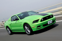 webCGでも取材したことのある「フォード・マスタング V8 GTパフォーマンスパッケージ」。そのスバラしさはジャーナリスト佐野弘宗氏のお墨付き。（写真：向後一宏）