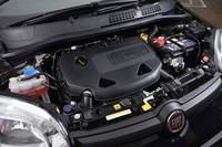 第3回：どいつもこいつも走りが楽しい!!輸入車チョイ乗りリポート～イタリア編～の画像