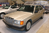 レストアベース車の「メルセデス・ベンツ190E」。