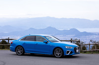 アウディA4 45 TFSIクワトロSライン