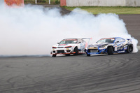 レーシングコースで行われた「D1 Exhibition match」の様子。