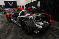 車両の骨格は、アルミダイカスト材を用いた「Bedford Six（べドフォード シックス）」と呼ばれる6つの部材で構成。ジョイントの数を減らすことで高強度化を実現している。