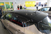 ルノー・キャプチャーに日本導入1周年記念車の画像