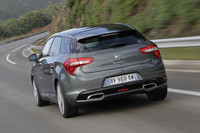 【スペック】THP200：全長×全幅×全高＝4530×1871×1504mm／ホイールベース＝2727mm／車重＝1430kg／駆動方式＝FF／1.6リッター直4DOHC16バルブターボ（200ps/5500-6800rpm、28.0kgm/1700-4500rpm）（欧州仕様車）