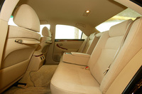 ロイヤルサルーンの「アイボリー内装」。
    
    