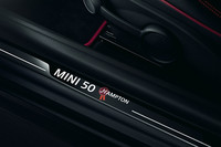 「MINIクラブマン」にスポーティな限定車の画像