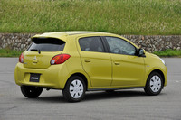 ボディーカラーは全8色の予定。この「レモネードイエローメタリック」のほか、緑や明るい紫（カシス）のメタリックなど、ポップな色も用意される。