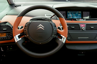 シトロエンC4ピカソ（FF/2ペダル6MT）【海外試乗記】の画像