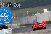 伊藤・ファーマンのNSXが優勝、シリーズチャンピオンに！【SUPER GT 07