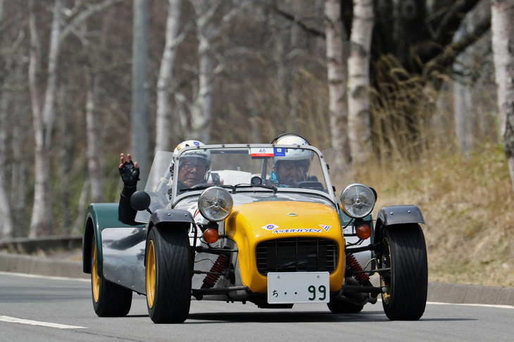 初日のレギュラリティーラリーで2位に入った1973年「ケータハム・スーパーセブン1600GT」。