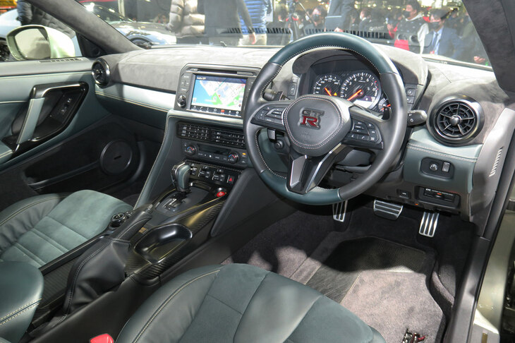 すっかり見慣れた感のあるインテリア。2024年モデルについては、これといった変更点はアナウンスされていない。