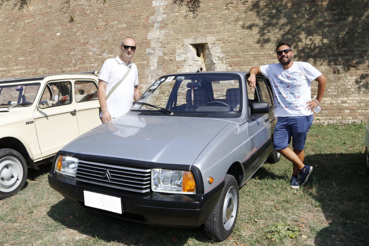 こちらの「シトロエン・ヴィザ」は、新車時のオーナーがお年寄りの女性だったため走行距離が少なく、かつガレージ保管だったためコンディション良好。