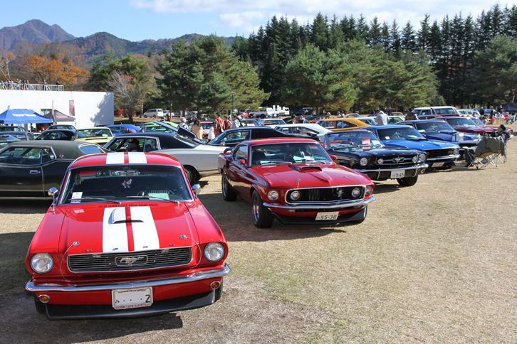 初代「フォード・マスタング」が置かれた一角。