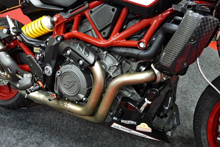 インディアンFTR×RSD Super Hooligan（スーパーフーリガン）