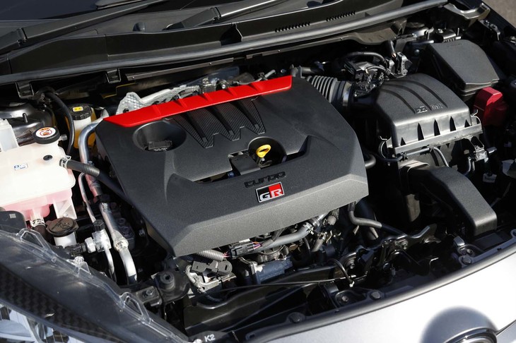 エンジンの最高出力は272PSで「GRヤリスRZ“ハイパフォーマンス”」と変わらず。最大トルクは20N・mアップの390N・mとなっている。