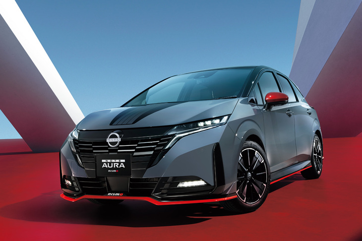 2024年7月に発売された「ノート オーラNISMO」のマイナーチェンジモデルには、ファン待望の4WDモデル、その名も「ノート オーラNISMOチューンドe-POWER 4WD」が登場した。価格は347万3800円。