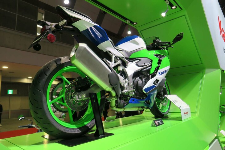 カワサキ・ニンジャZX4-RR 40thアニバーサリーエディション