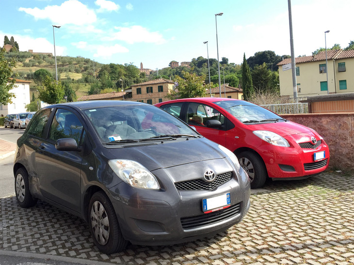 2代目「トヨタ・ヤリス」。このクルマも現役時代、イタリア新車登録で上位の常連だった。2015年撮影。