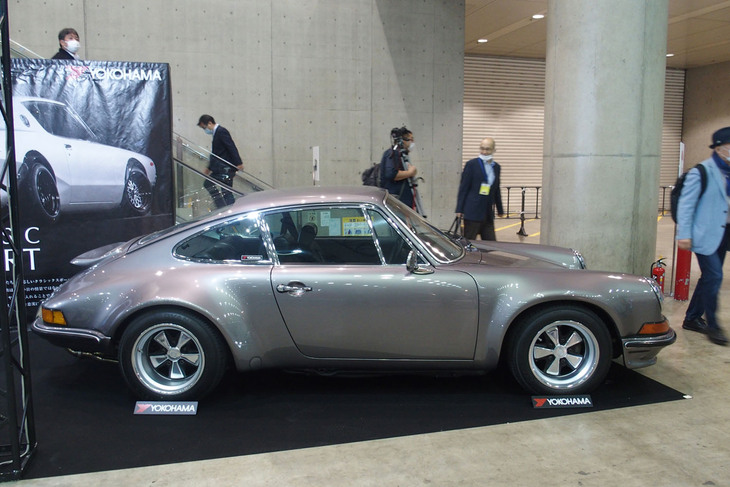 ポルシェ911／横浜ゴム