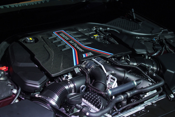 「M8グランクーペ コンペティション」に搭載される最高出力625PS、最大トルク750N・mの4.4リッターV8ツインターボエンジン。