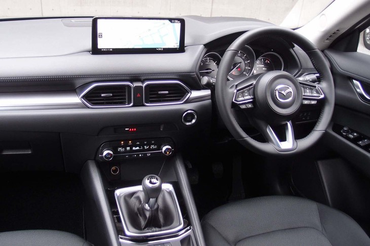 マツダCX-5 XDスマートエディション（コックピット周辺部）