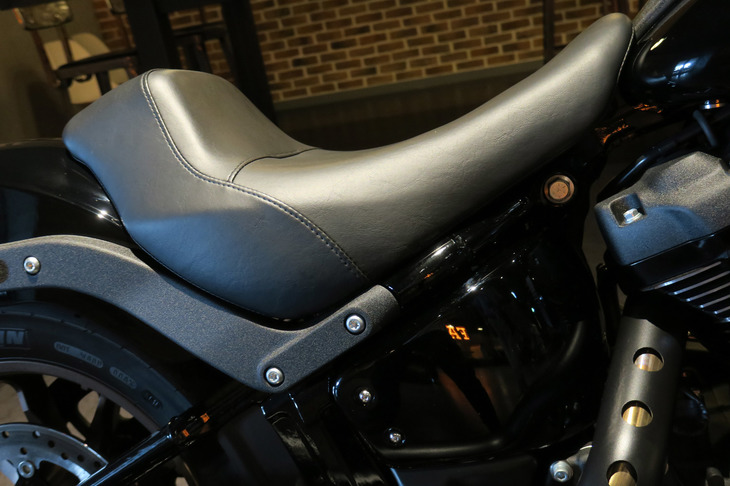 ハーレーダビッドソン・ローライダーS（シート）