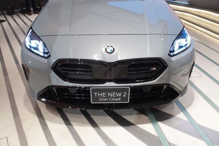 M235i xDriveグランクーペ（フロントフェイス）