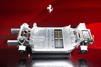 2025年10月9日に世界初公開された、フェラーリの次世代BEV「ルーチェ」のベアシャシー。当時はまだ車名は明らかにされておらず、「Elettrica（エレットリカ）」という仮称で扱われていた。