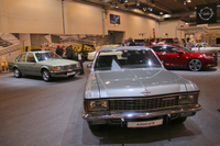 テヒノクラシカの、ヒストリックオペルの愛好会ブースで。写真は往年の上級モデル1974年「アドミラルB」。