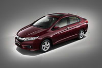 ホンダ、インドで新型セダン「シティ」を発表