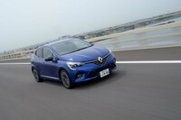 ドライブトレインは最高出力91PSの1.6リッター直4エンジンと同49PSの駆動用モーターの組み合わせ。スターターと発電を担当する同20PSのサブモーターも備わっている。