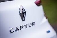 いま欧州で最も売れているSUV「ルノー・キャプチャー」。追加設定されたハイブリッドバージョンは、その選択肢をさらに広げる存在となっている。