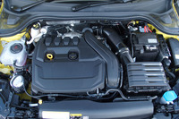 気筒休止システム（COD）を搭載した最高出力150PS、最大トルク250N・mの1.5リッター直4ターボエンジン。