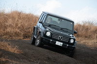 オフロードを重視したキャラクターはディメンションにも表れており、最低地上高は241mm、デパーチャーアングルが30°、アプローチアングルが31°、ランプブレークオーバーアングルが26°となっている。