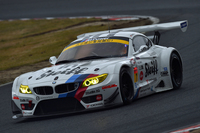 BMWの”ワークスチーム”と呼べる体制で臨む、No.7 Studie BMW Z4。初戦は、クラス2位でレースを終えた。
    
