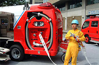 
	消防車としての水ポンプはもちろん標準装備。他に、ホースを格納する台車や4.2mのアルミ製ハシゴなども備わる。
	 
