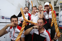 ポルシェAGチーム・マンタイの面々。
    