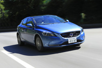 「V40」のディーゼルモデルは、JC08モード計測で20.0km/リッターという燃費を実現している。
    
