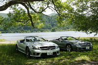 「SL63AMG」(手前)と「SL350」