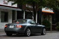 【スペック】RS RHT：全長×全幅×全高＝4020×1720×1255mm／ホイールベース＝2330mm／車重＝1120kg／駆動方式＝FR／2リッター直4DOHC16バルブ（170ps/7000rpm、19.3kgm／5000rpm）／価格＝286万円（テスト車＝300万7000円／レザーパッケージ（タン）＝10万5000円／BOSEサウンドシステム＋7スピーカー＝4万2000円）