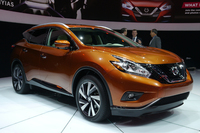 「日産ムラーノ」
    